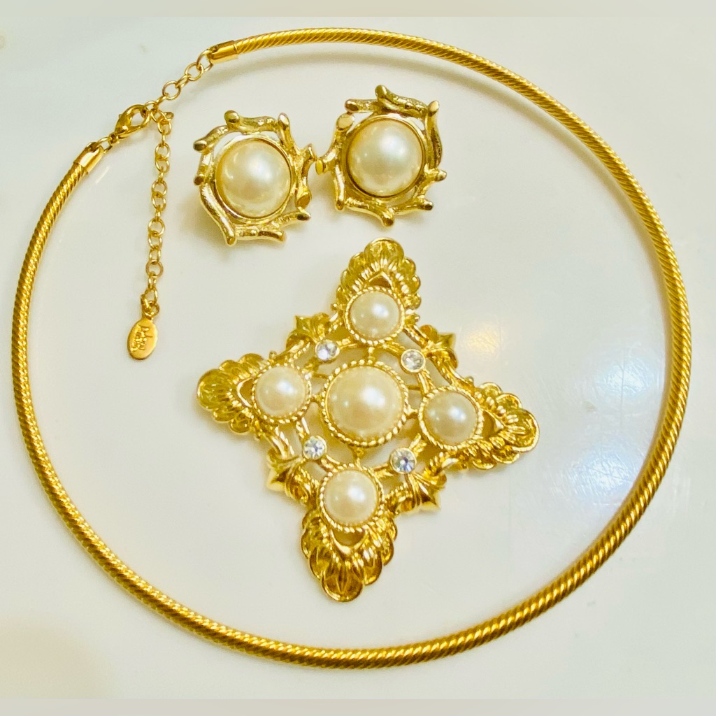 Bundle Vtg Joanriver Choker,Trifari Faux Pearl Clip Earrings,Kjl Brooch Pendnt
